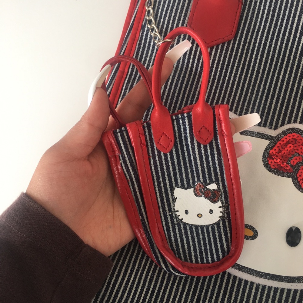 Hello Kitty Bundle - Picture 2 of 6